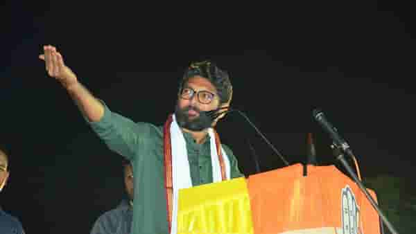 गुजरात विधानसभा निकाल 2022: काँग्रेसचे जिग्नेश मेवाणी पुन्हा पिछाडीवर