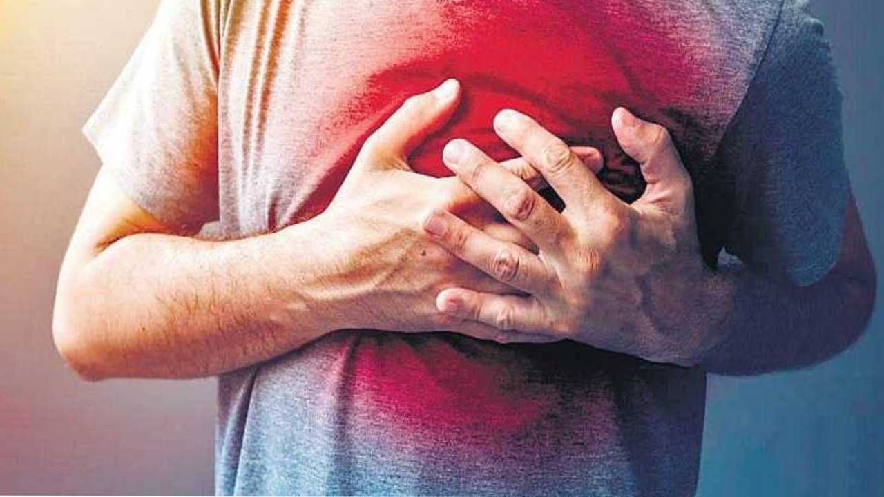 भावासोबत स्कूलबसमधून शाळेतून घरी परतत होता, मात्र नियतीच्या मनात काही वेगळंच होतं भावासोबत स्कूलबसमधून शाळेतून घरी परतत होता, मात्र नियतीच्या मनात काही वेगळंच होतं