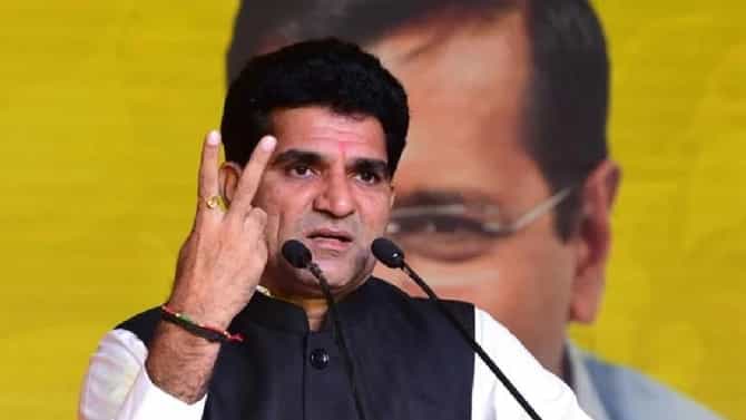 केजरीवालांनी जनतेच्या मनातलं ओळखलं? आपचे मुख्यमंत्री पदाचे दावेदार इसुदान गढवी, मतमोजणीत काय स्थिती?