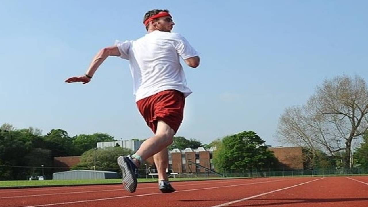 Backward Running Benefits: उलटं धावा आणि रहा निरोगी, बॅकवर्ड रनिंगचे फायदे माहीत आहेत का ?