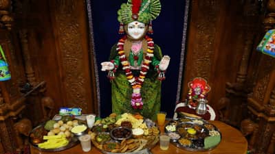 astrology: 15 डिसेंबरपासून महिनाभर करता येणार नाही कोणतेच शुभकार्य, धनुर्मासाला होणार प्रारंभ