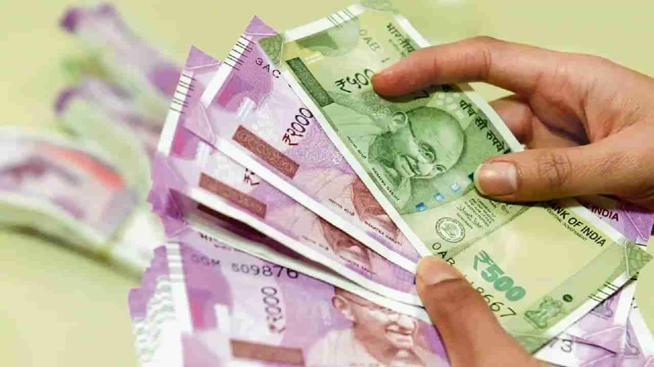 7th Pay commission: नवीन वर्षात सरकारी कर्मचाऱ्यांना मिळणार गुड न्यूज?, महागाई भत्त्यात वाढ होण्यासह या निर्णयांची देखील होऊ शकते घोषणा