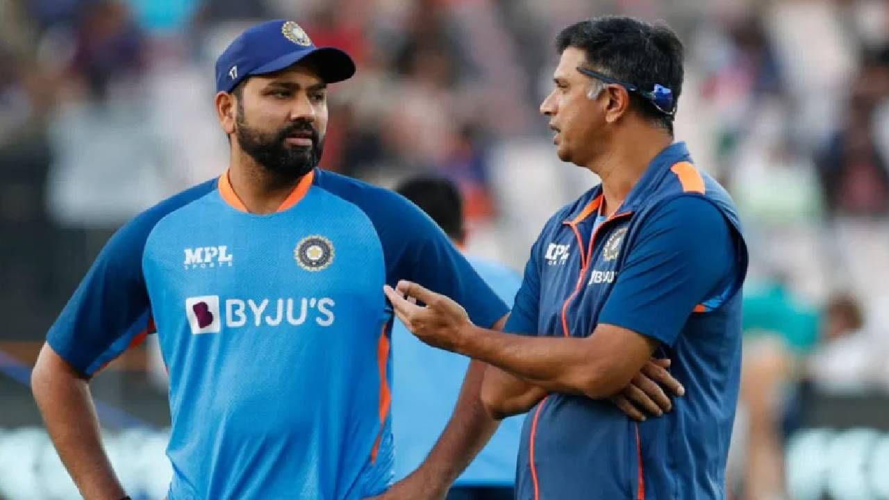 Ind vs Aus 1st Test : 2 प्लेयर, 1 जागा, कोणाला खेळवायच? त्यावरुन रोहित-राहुलमध्ये मतभेद ?