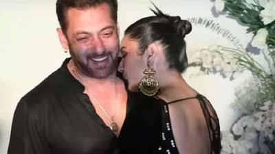 दिल दिया गल्ला या गाण्यावर सलमान खानसोबत शहनाज गिलचा जबरदस्त डान्स