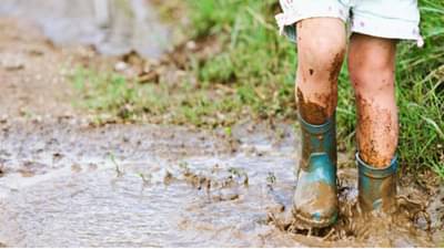 क्योंकि दाग अच्छे होते हैं! जाणून घ्या चिखलामुळे कशी वाढते इम्युनिटी