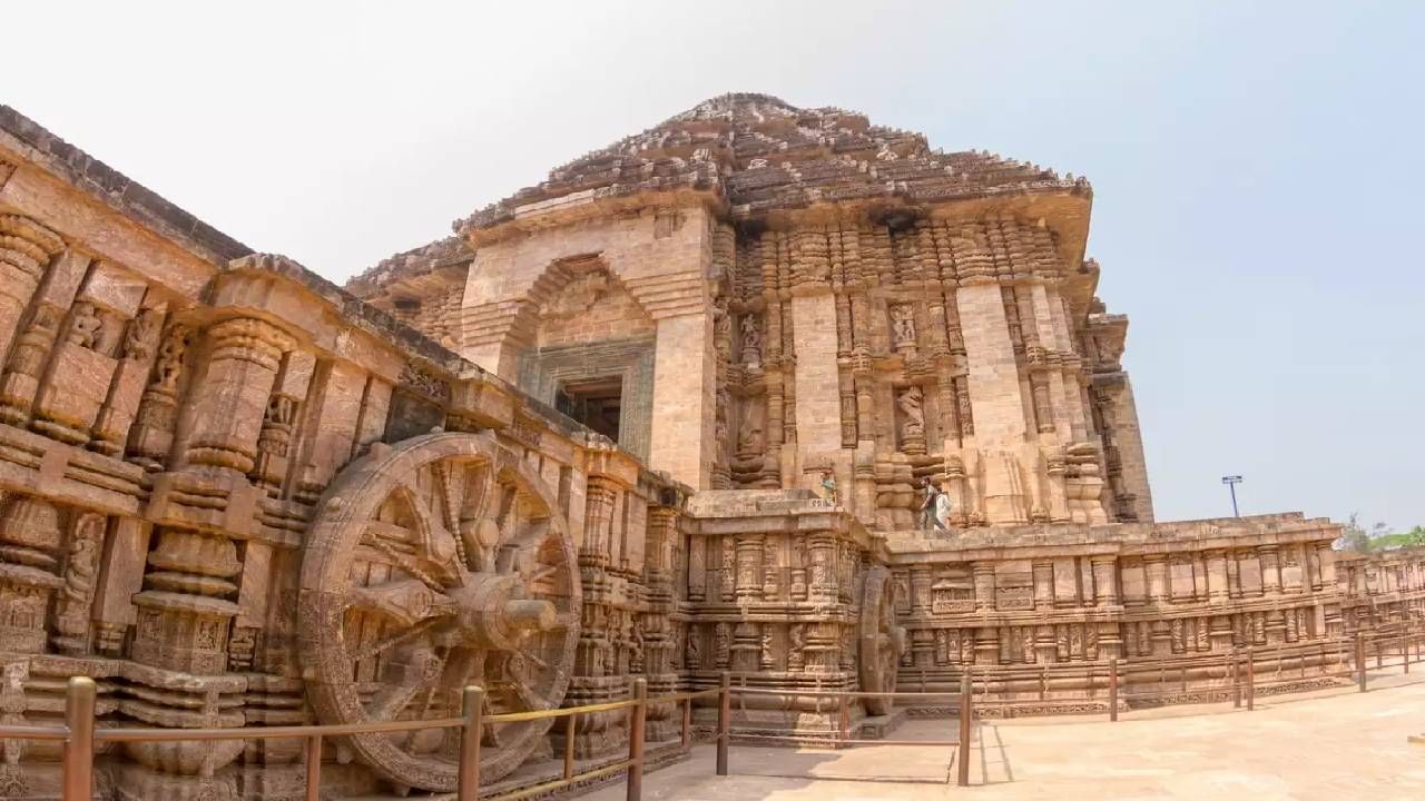 Konark Temple: 722 वर्ष जुने आहे कोणार्क मंदिर, मंदिराबद्दलच्या या गोष्टी आहेत अद्भुत