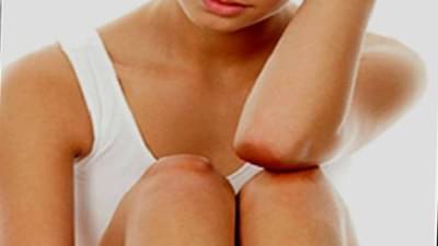 Dark Elbows: काळपट कोपरं लपवण्यासाठी घालताय पूर्ण बाह्यांचे कपडे ? असा दूर करा काळसरपणा