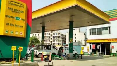 CNG Price : सीएनजीच्या भाव वाढीचा असाही फटका, सीएनजी वाहनांच्या संख्येत कमालीची घट, ग्राहकांनी कोणत्या वाहनांकडे वळविला मोर्चा?