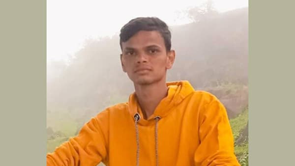नवा मोबाइल घ्यायचा होता... त्या कारणामुळे आई-वडील पैसे देत नव्हते...पण नंतर जे समोर आलं ते धक्कादायक होतं