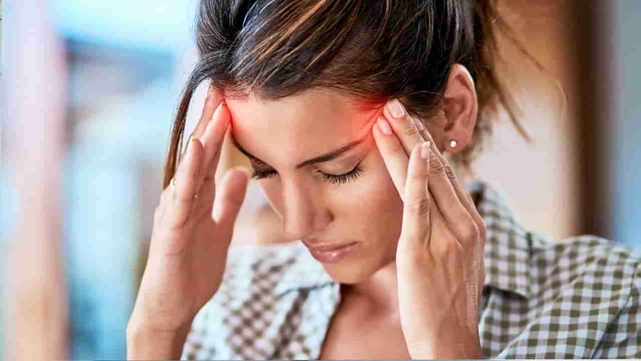 Migraine: मायग्रेनचा त्रास असेल हे पदार्थ खाणे टाळा