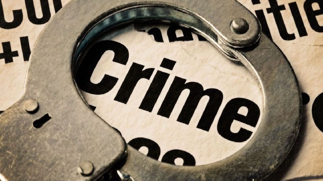 किरकोळ कारणातून भांडण, दहशत माजवण्याचा प्रयत्न; पाच आरोपींच्या मुसक्या आवळल्या किरकोळ कारणातून भांडण, दहशत माजवण्याचा प्रयत्न; पाच आरोपींच्या मुसक्या आवळल्या