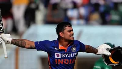 Ishan Kishan : ईशान किशनच्या तडाखेबंद फलंदाजीचे क्रिकेटप्रेमी दिवाणे, वडील बांधकाम व्यावसायिक तर भाऊ आहे क्रिकेटर, एकूण इतकी आहे संपत्ती