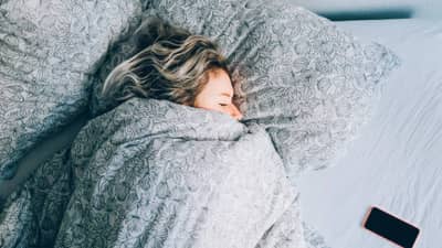 Sleep Related Problems: रात्री मध्येच होते झोपमोड ? हे असू शकते आजाराचे कारण