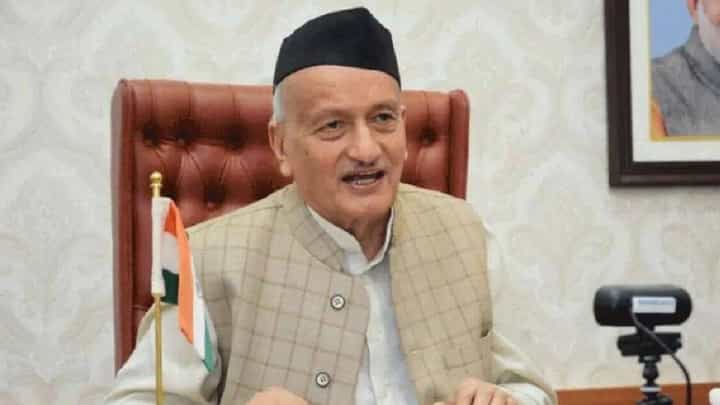 राज्यपाल भगत सिंग कोश्यारी यांना कोर्टाची नोटीस, काय आहे प्रकरण? राज्यपाल भगत सिंग कोश्यारी यांना कोर्टाची नोटीस, काय आहे प्रकरण?