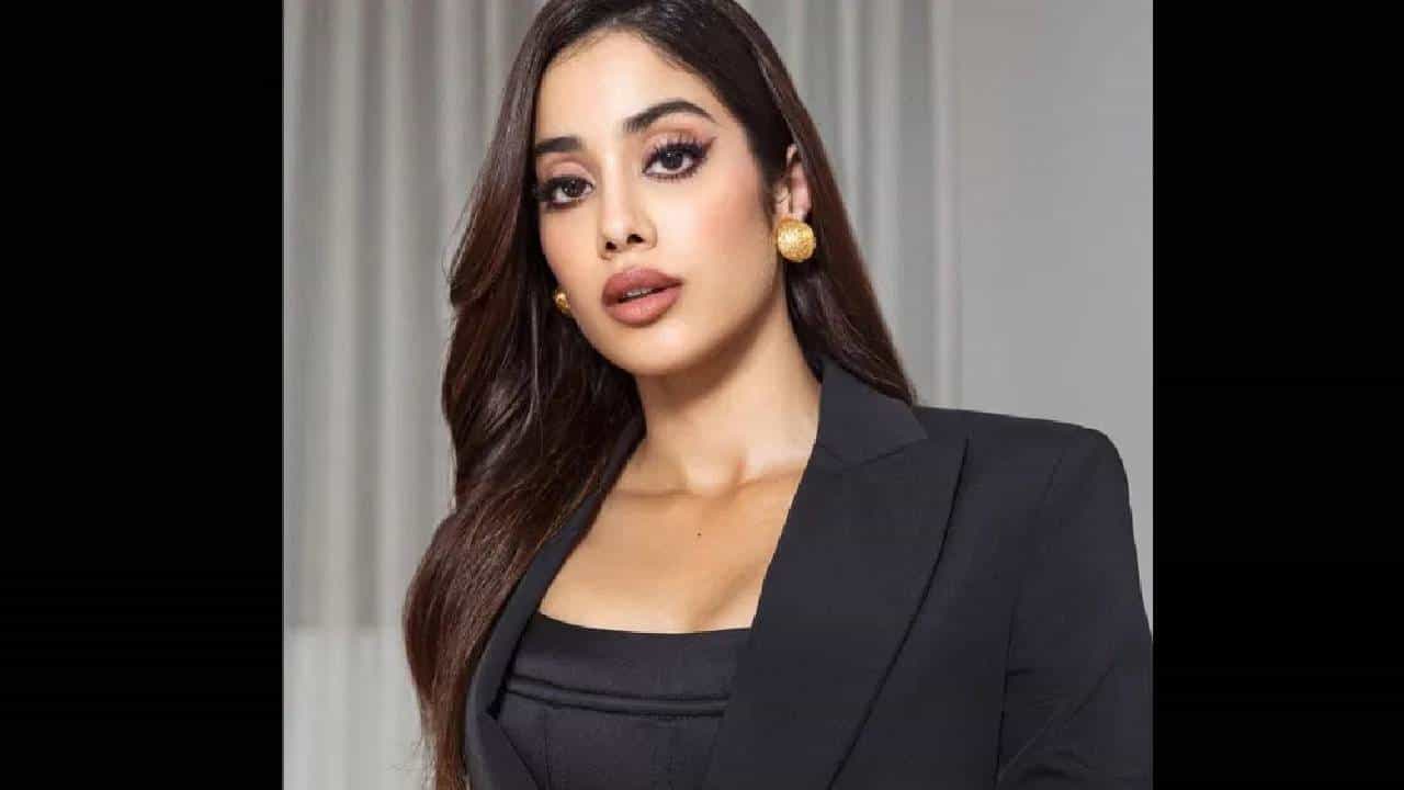 महाराष्ट्राच्या माजी मुख्यमंत्र्यांच्या नातवाला आजही Janhvi Kapoor करतेय डेट?