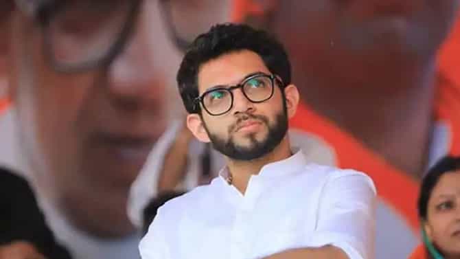 गाड्या परत केल्या, आता आमदारही परत करा, ठाकरे गटाने सरकारवर साधला निशाणा...