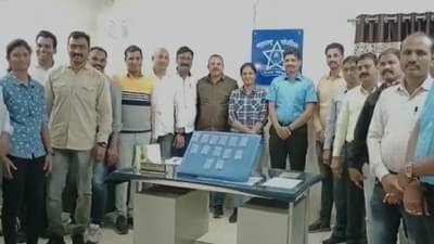 कोरोनाचे पैसे मिळवून देतो सांगत वृद्ध महिलांचे दागिने लुटायची, अखेर पोलिसांच्या जाळ्यात अडकलीच