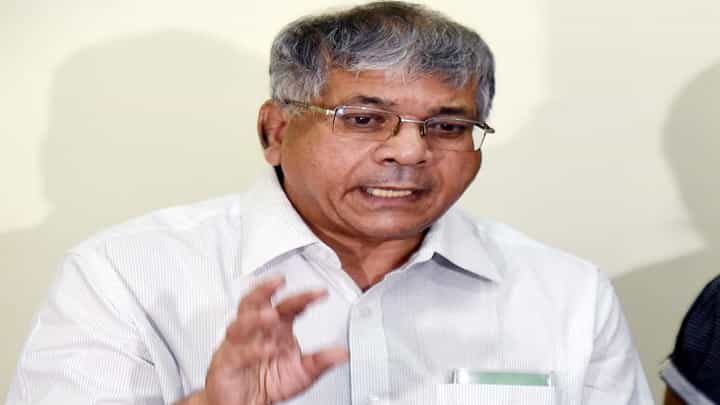 तर मोदी आणि शाह जेलमध्ये जातील, प्रकाश आंबेडकर यांचा नेमका इशारा काय? तर मोदी आणि शाह जेलमध्ये जातील, प्रकाश आंबेडकर यांचा नेमका इशारा काय?