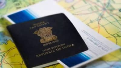 Visa : पैसा, प्रसिद्धी कशाला? परदेशात जाण्याचा योग घडवून आण देवा, व्हिसा मिळवण्यासाठी या मंदिरात भक्तांची अलोट गर्दी..