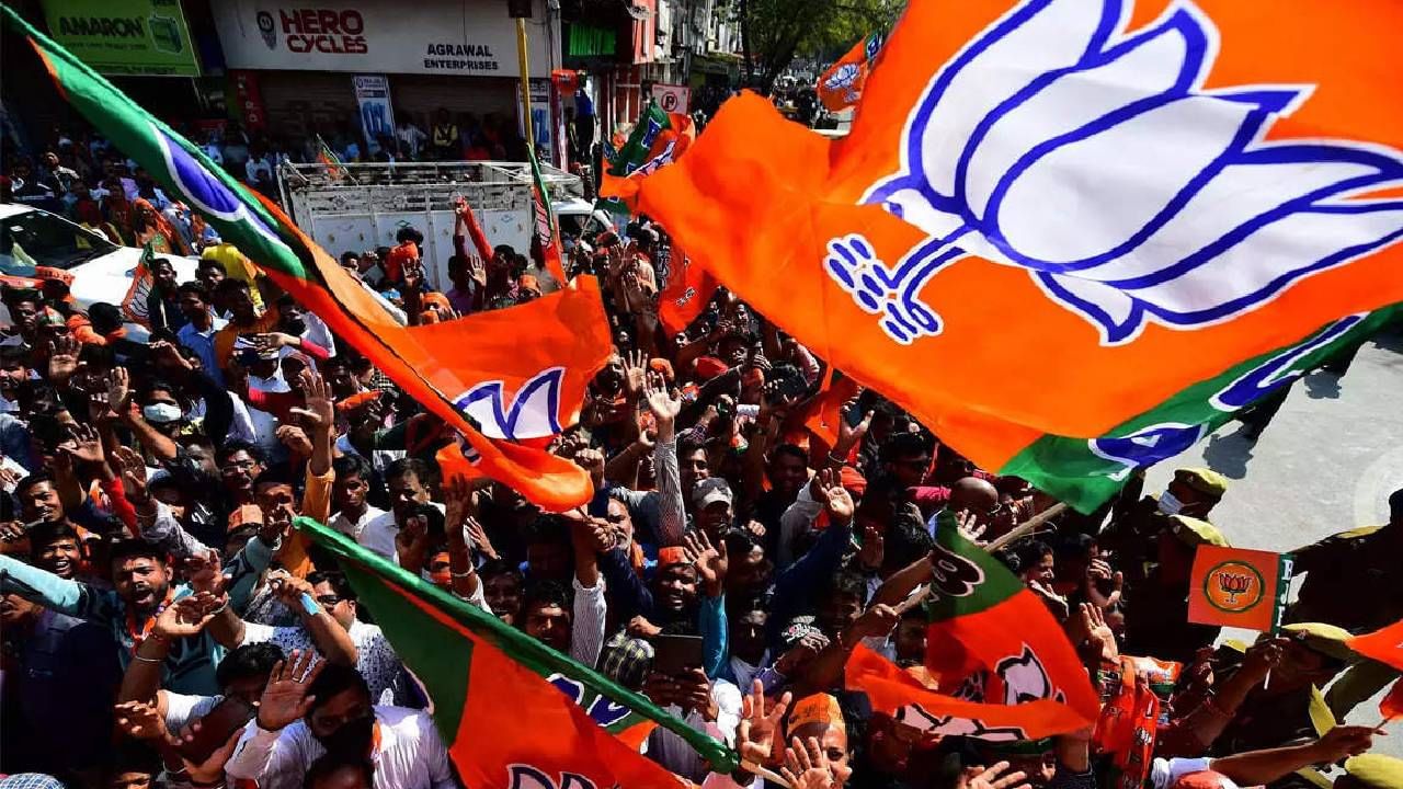 काँग्रेस-राष्ट्रवादी नावालाही शिल्लक नसेल ग्रामपंचायत निवडणुकीबाबत या नेत्याचा आत्मविश्वास... काँग्रेस-राष्ट्रवादी नावालाही शिल्लक नसेल ग्रामपंचायत निवडणुकीबाबत या नेत्याचा आत्मविश्वास...