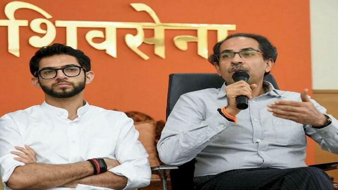 रिया चक्रवर्ती हिला ठाकरे पिता-पुत्रांचे 44 फोन गेले? शिंदे गटाच्या खासदाराचा रोख नेमका काय?