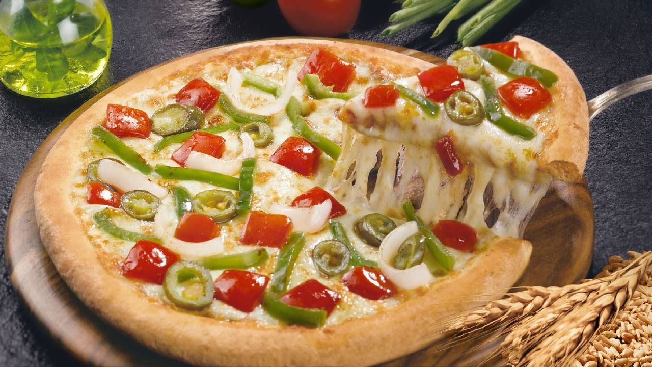 Dominos Fast Delivery : गरमागरम पिझ्झासाठी अर्धा तास वाट कशाला पहायची भावा? आता तर इतक्या झटपट वाजणार दारावरची बेल आणि पिझ्झा तुमच्या हातात