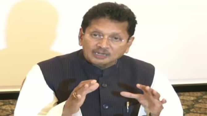 टायगर एकच होते, त्यासाठी त्यांच्यासारखं वागावं लागतं, दीपक केसरकर यांनी दिला सल्ला