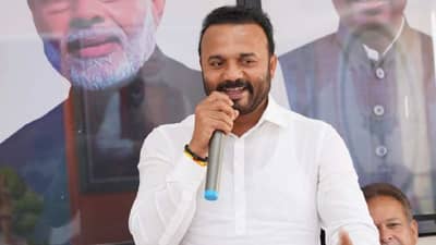 Jaykumar Gore यांच्या गाडीला भीषण अपघात, रुबी हॉस्पिटलमध्ये उपचार, मेडिकल बुलेटिन जारी...