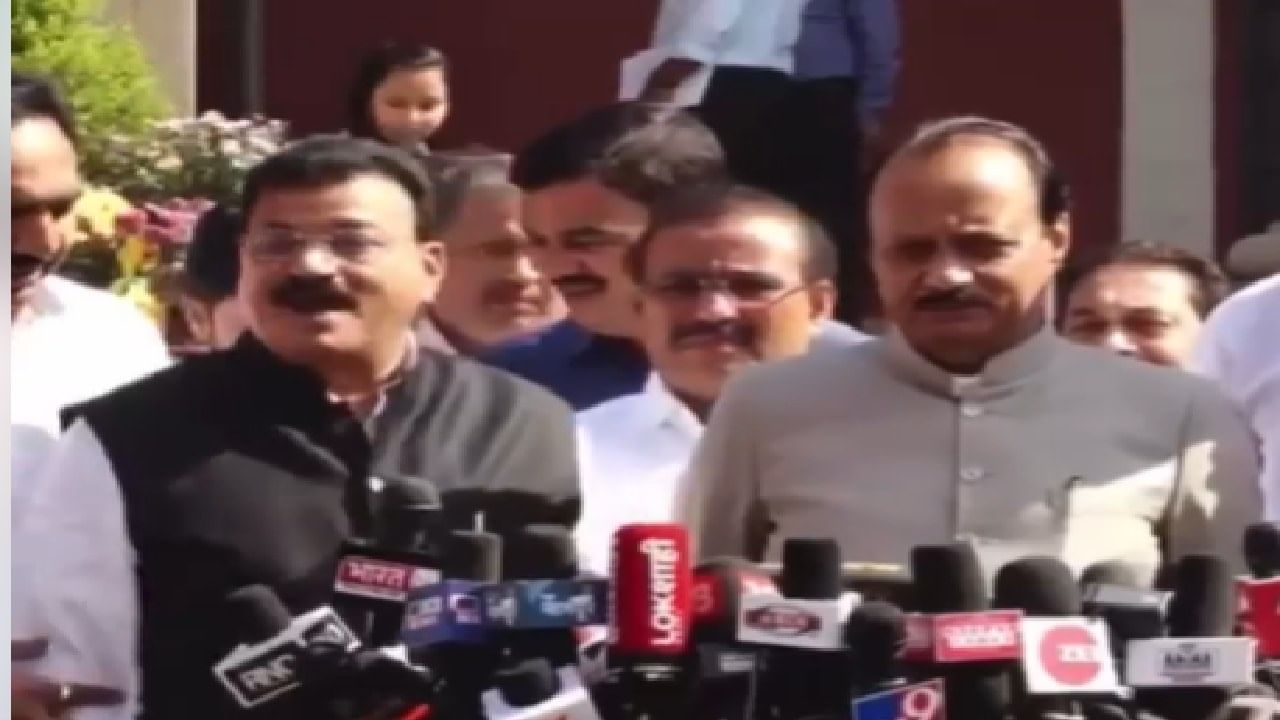 जयंत पाटील म्हणाले.... आमची शिवसेना राष्ट्रवादीची शिवसेना.. ठाकरे गटाच्या नेत्याने मान्यही केलं, पोटातलं ओठावर आलं? पाहा Video! जयंत पाटील म्हणाले.... आमची शिवसेना राष्ट्रवादीची शिवसेना.. ठाकरे गटाच्या नेत्याने मान्यही केलं, पोटातलं ओठावर आलं? पाहा Video!