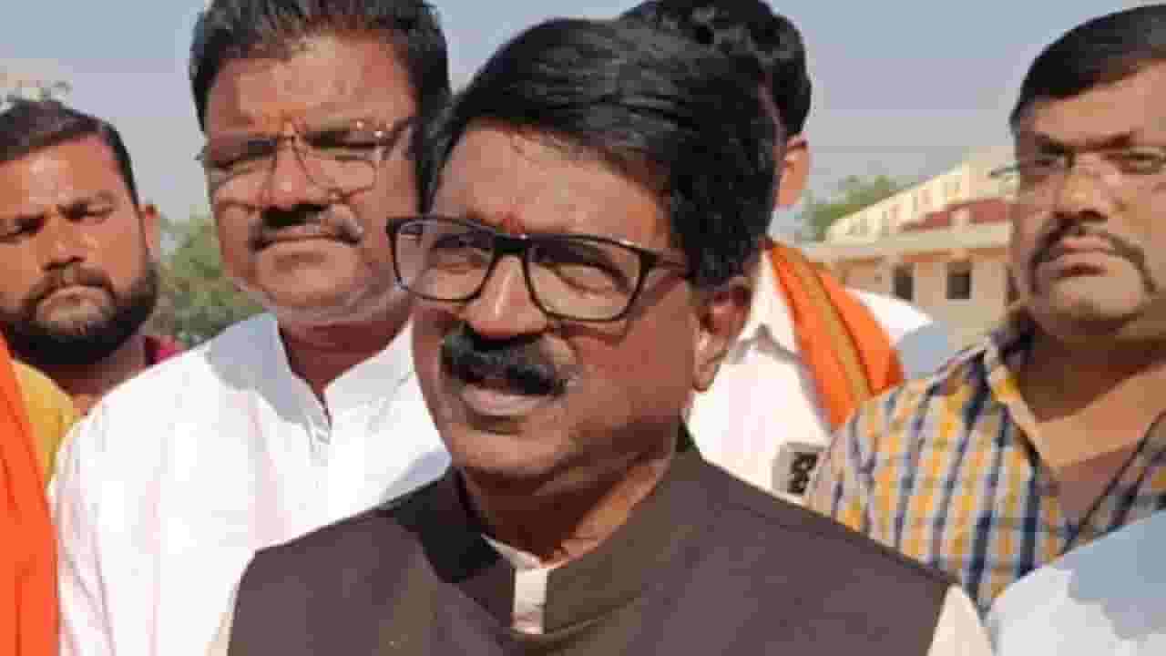 राहुल गांधींच्या खटल्याबाबत तत्परता दाखवली तेवढी जर..., अरविंद सावंत यांनी काय केला मोठा दावा राहुल गांधींच्या खटल्याबाबत तत्परता दाखवली तेवढी जर..., अरविंद सावंत यांनी काय केला मोठा दावा