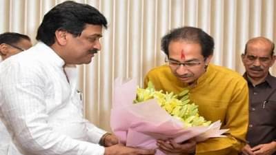 उद्धव ठाकरे यांची विधान परिषदेत मागणी, कॉंग्रेसचीही तीच भूमिका म्हणत अशोक चव्हाण यांचा कुणावर हल्लाबोल