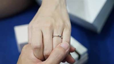 अशी Girlfriend कुणाला नको? परीक्षा होती boyfriend ची, पण तिने केलं असं काही की...