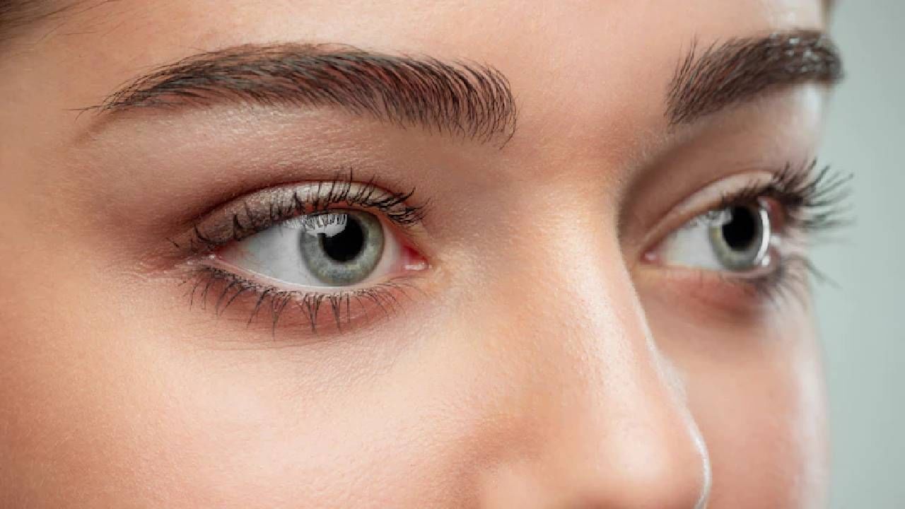 Eyesight: रोजच्या आयुष्यातील या 5 चुकांमुळे कमजोर होऊ शकते दृष्टी, आजच थांबवा या सवयी
