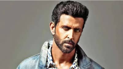 Hrithik Roshan: हृतिक रोशनने बोन मॅरो ट्रान्सप्लांट क्लिनिकला दिली भेट; चाहत्यांकडून प्रकृतीबाबत काळजी व्यक्त