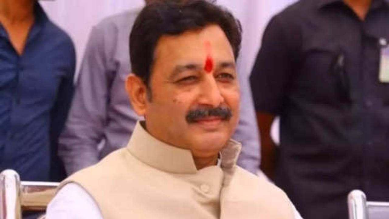 अजित पवार म्हणाले संभाजी महाराज धर्मवीर नव्हते; संभाजी राजेंची पहिली प्रतिक्रिया; म्हणाले, अर्धसत्य... अजित पवार म्हणाले संभाजी महाराज धर्मवीर नव्हते; संभाजी राजेंची पहिली प्रतिक्रिया; म्हणाले, अर्धसत्य...