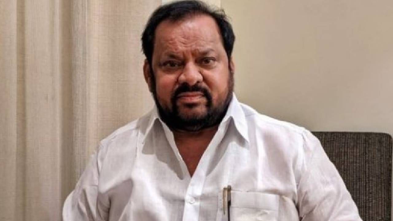 45 गावांच्या सरपंचांचा झेडपी विरोधात संताप; आमदार शहाजीबापू पाटील यांच्या मतदारसंघात चाललंय काय? 45 गावांच्या सरपंचांचा झेडपी विरोधात संताप; आमदार शहाजीबापू पाटील यांच्या मतदारसंघात चाललंय काय?