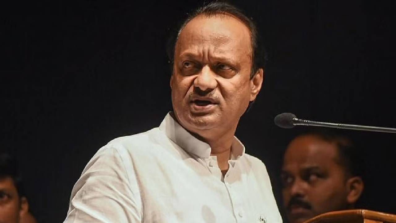 धर्मवीर म्हणण्याला समकालीन इतिहासात पुरावे नाहीत;राष्ट्रवादीच्या खासदाराने संभाजीराजांचं मोठेपण सांगितलं धर्मवीर म्हणण्याला समकालीन इतिहासात पुरावे नाहीत;राष्ट्रवादीच्या खासदाराने संभाजीराजांचं मोठेपण सांगितलं
