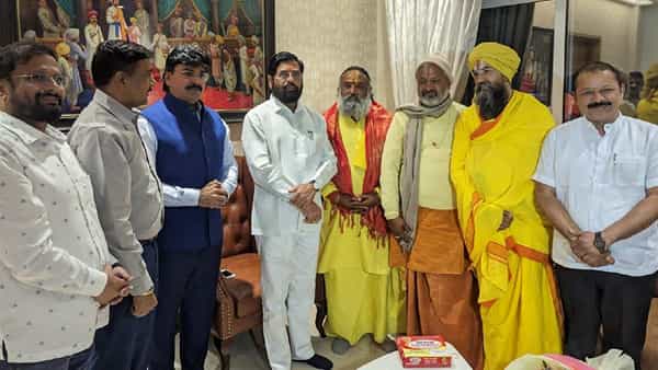 अयोध्येतील महंत शशिकांत दास महाराज, शत्रुघन दास महाराज तसेच छबिराम दास महाराज यांनी मुख्यमंत्री एकनाथ शिंदे भेट घेतली.