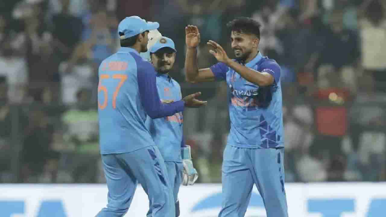 IND vs SL 3rd T20: Umran Malik चा घातक बॉल, तीन टप्पे लांब उडाला स्टम्प, पहा VIDEO