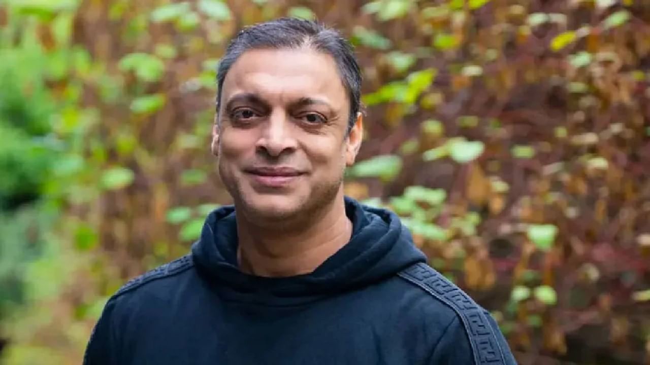 Shoaib Akhtar भावा, माझं रेकॉर्ड तोडण्याच्या या भानगडीत तू उगाच स्वत:ची हाडं मोडून घेशील - शोएब अख्तर अखेर का असं म्हणाला? Shoaib Akhtar भावा, माझं रेकॉर्ड तोडण्याच्या या भानगडीत तू उगाच स्वत:ची हाडं मोडून घेशील - शोएब अख्तर अखेर का असं म्हणाला?