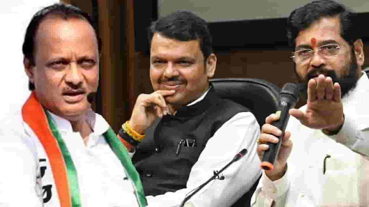 आधी टीका आणि नंतर एकाच मंचावर; मुख्यमंत्री, उपमुख्यमंत्री आणि अजित पवार यांचा हसत मुखत कार्यक्रम आधी टीका आणि नंतर एकाच मंचावर; मुख्यमंत्री, उपमुख्यमंत्री आणि अजित पवार यांचा हसत मुखत कार्यक्रम