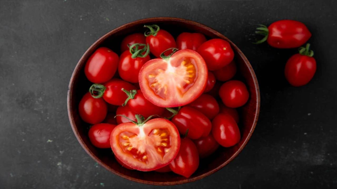 Tomato Side Effects तुम्हालाही टोमॅटो खायला आवडतात ? जाणून घ्या