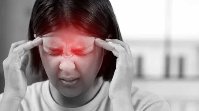 Symptoms To Never Ignore: या 8 लक्षणांकडे कधीच करू नका दुर्लक्ष! आरोग्य येईल धोक्यात