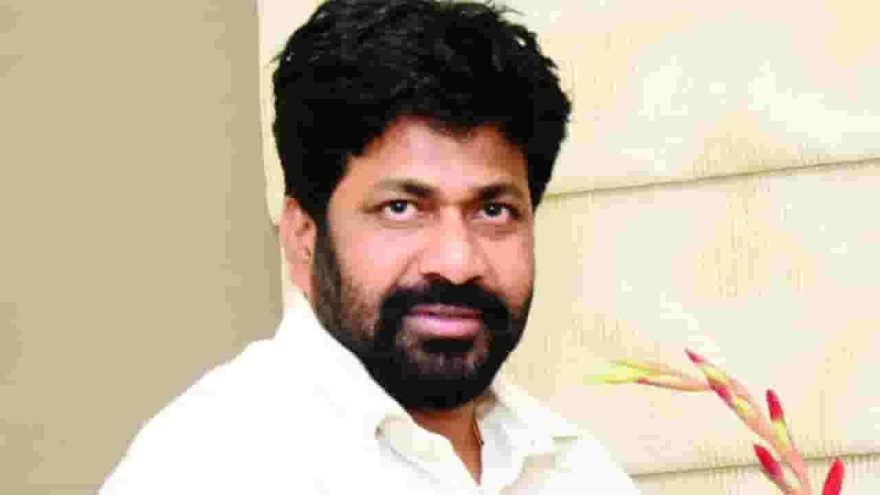 शिक्षक, पदविधर मतदाससंघ निवडणूकीत बच्चू कडूंची उडी, शिंदे -फडणवीसांविरोधात लढणार निवडणूक