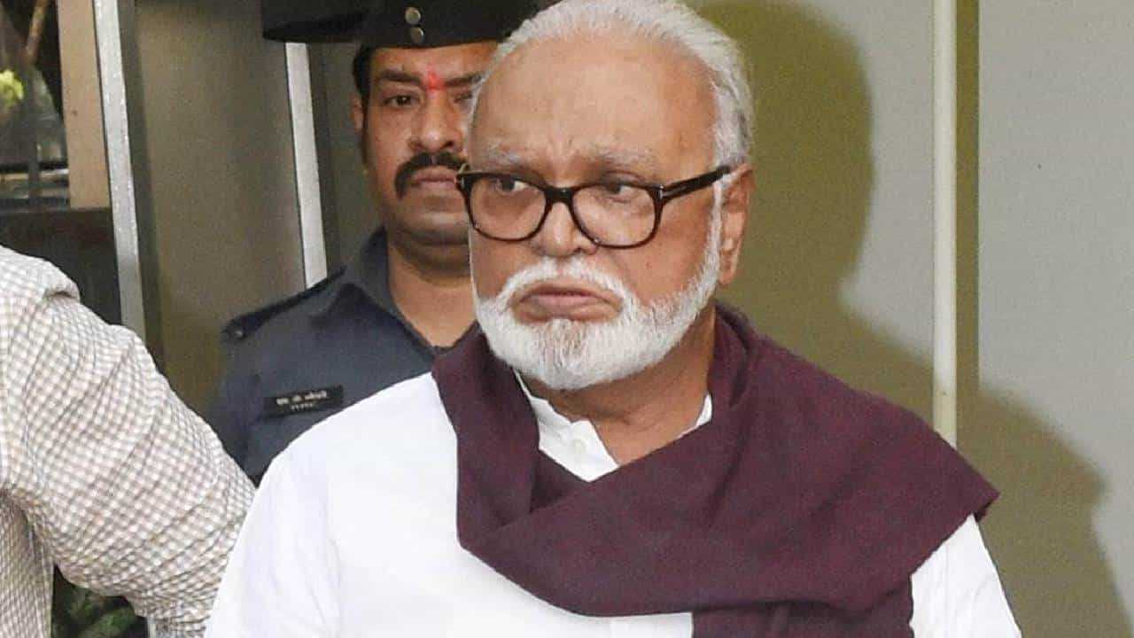 छगन भुजबळ यांचं मोठं विधान, बाळासाहेब समोर या, स्पष्टता आणा