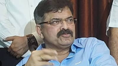 Pune : अफजल खान, शाहिस्तेखान आहेत म्हणून शिवाजी महाराज आहेत, जितेंद्र आव्हाड यांचं वक्तव्य