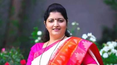 शीतल म्हात्रे यांच्या ‘त्या’ व्हिडीओची महिला आयोगानं घेतली दखल, रूपाली चाकणकर म्हणाल्या…