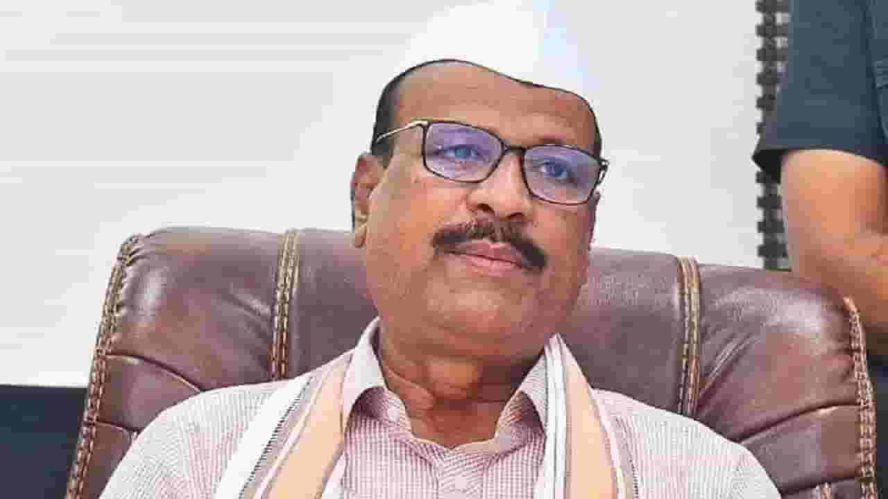 अंबादास दानवेंवर टीका करताना सत्तारांची जीभ घसरली, म्हणाले... ज्यांना दोन बायका त्यांना बुटानेच'...