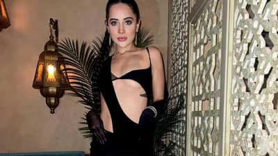 Urfi Javed: उर्फी जावेदने पार केली बोल्डनेसची हद्द; पुन्हा शेअर केला हॉट लूकमधील व्हिडीओ