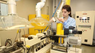 प्लास्टिक टेक्नॉलॉजीमध्ये B.Tech! या क्षेत्रात रोजगाराची कमी नाही, वाचा सविस्तर माहिती